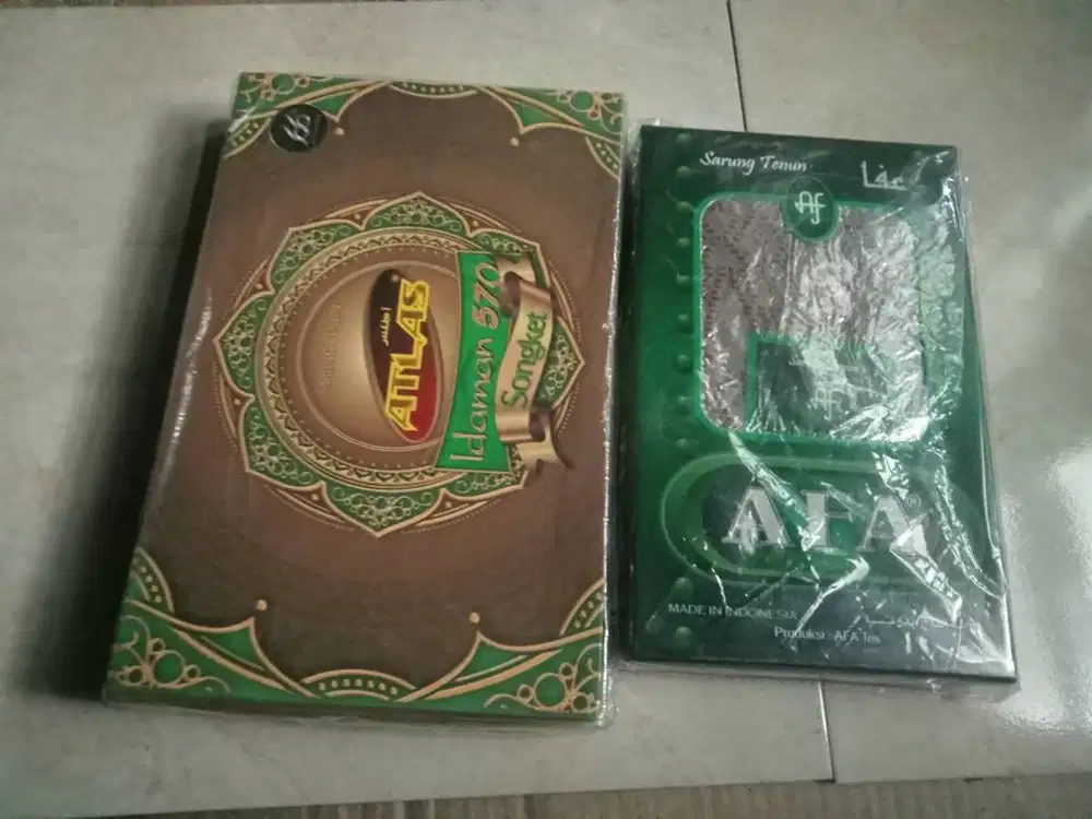 Sarung tenun merk atlas dan afa