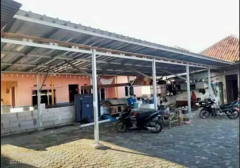 Kanopi baja ringan