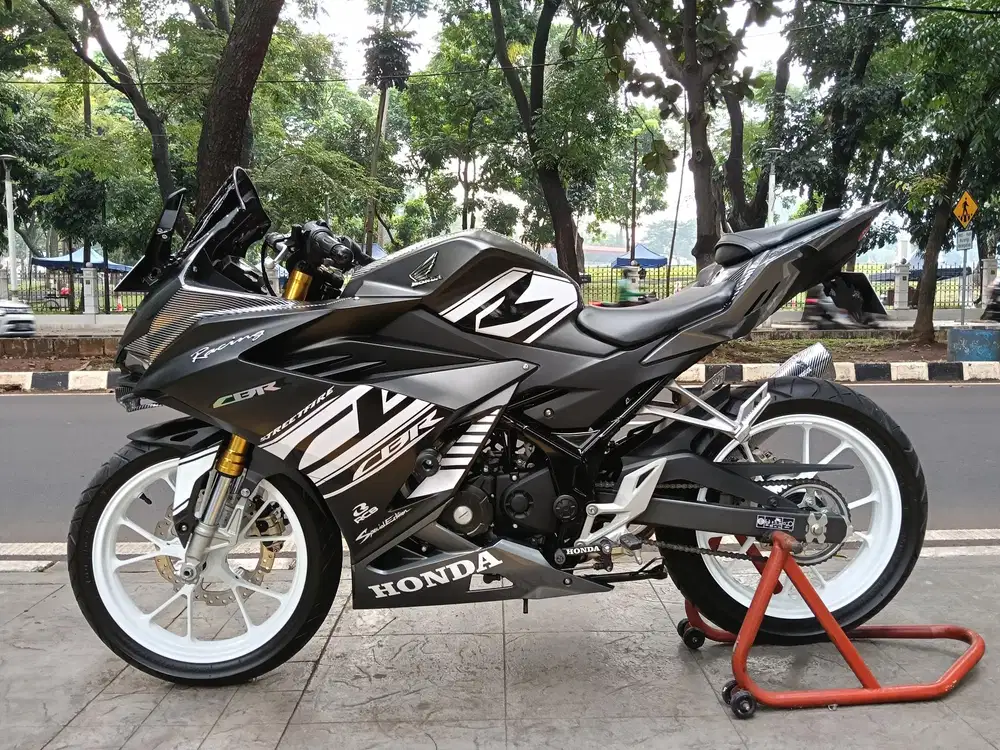 DP MINIM 1.500 CASH KREDIT NEW HONDA CBR 150R THN 2021 PJK IDUP