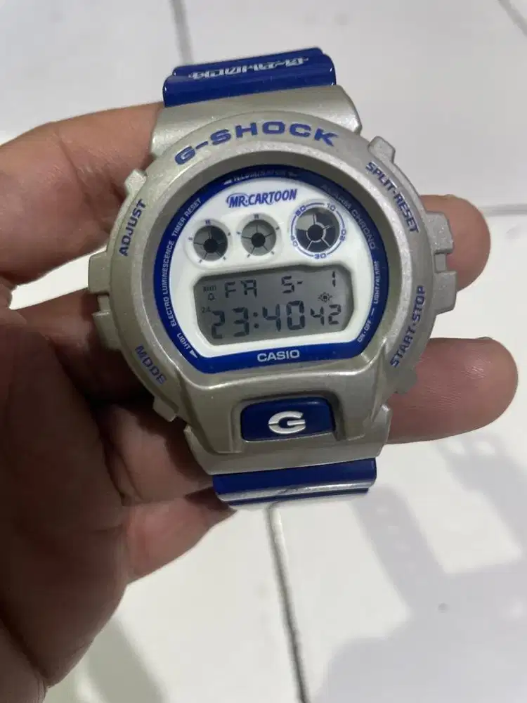 jam tangan merk gshock dw 6900mrc colab mr cartoon