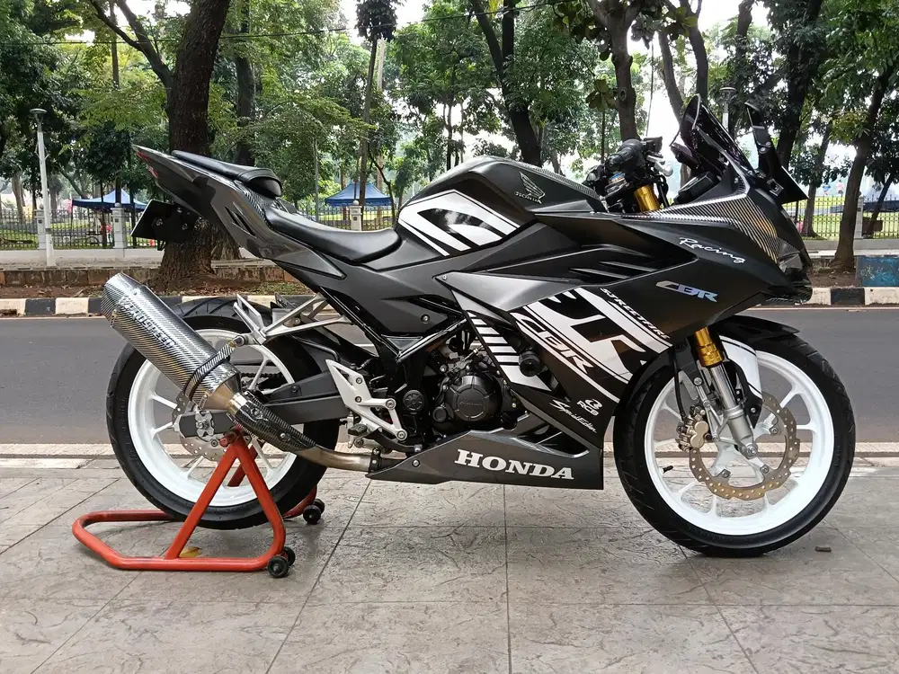 DP MINIM 1.500 CASH KREDIT NEW HONDA CBR 150R THN 2021 PJK IDUP