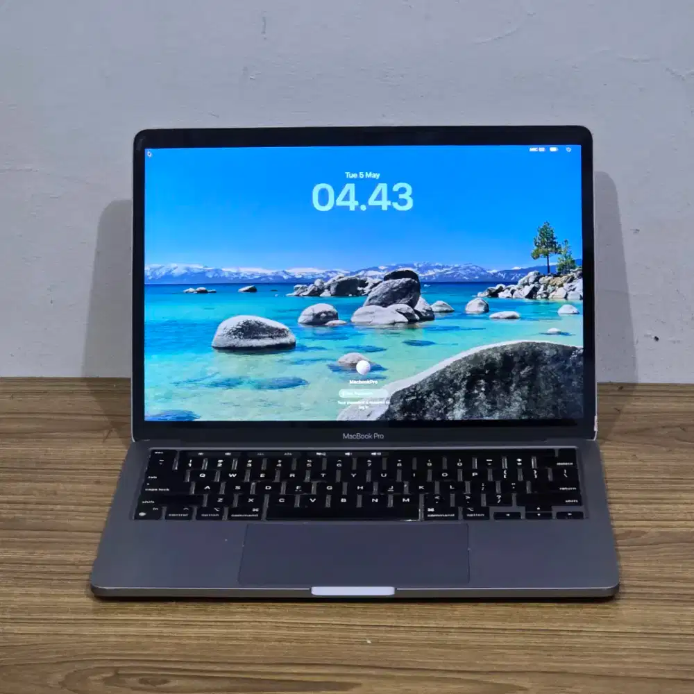 Apple MacBook pro 2020 m1 8 256gb lengkap aplikasi
