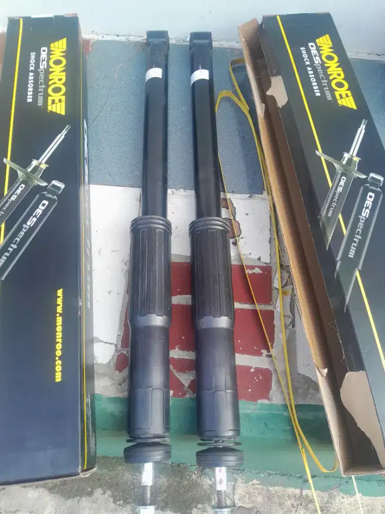 Jual 2pcs second shockbreaker belakang HONDA BRV 2016