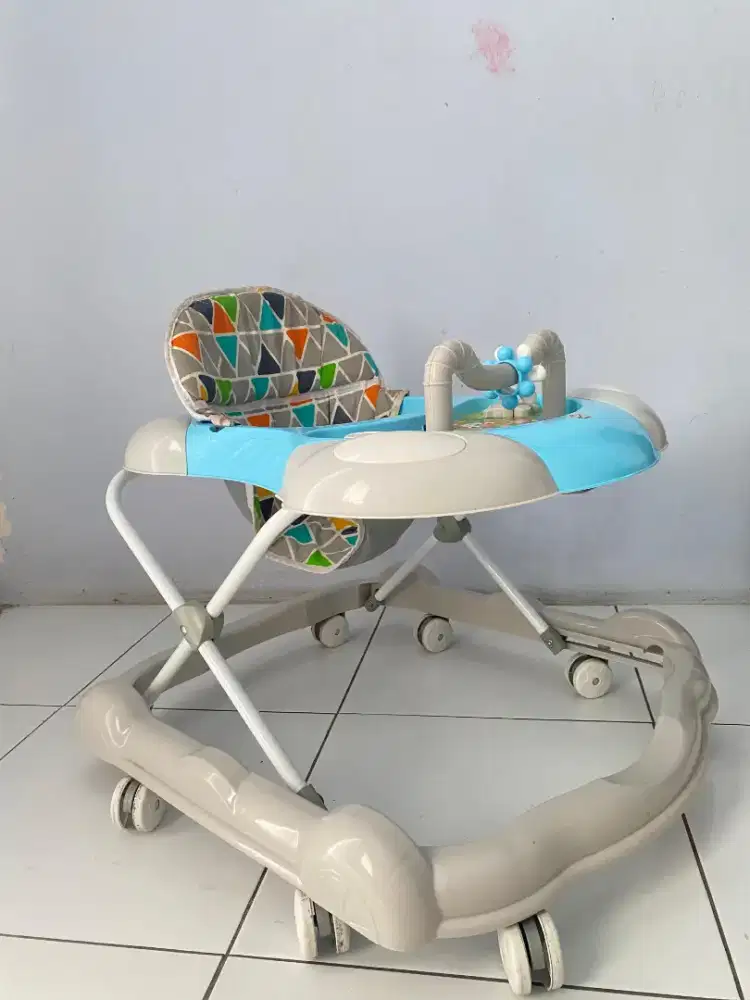 Baby walker second