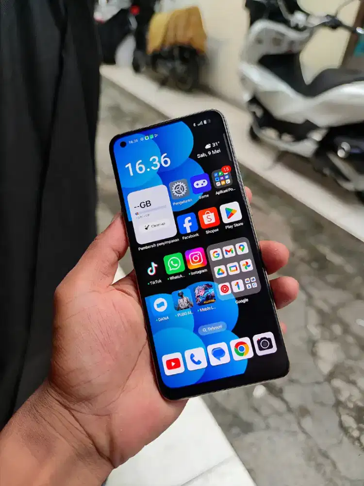 Oppo reno 8t mulus 8+8/256gb siap pakai