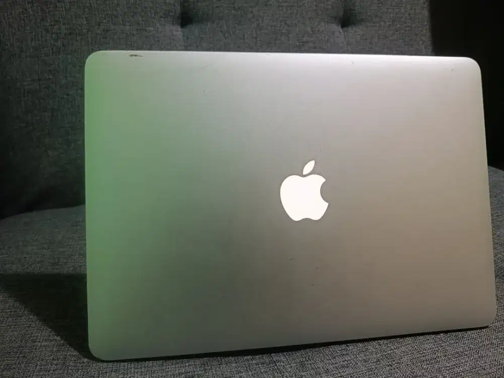 Apple Macbook air 2014 13inch core i5 4/128