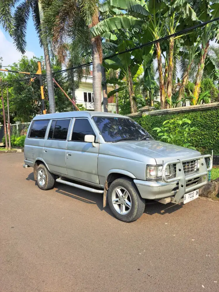 Isuzu Panther KAROSERI 1992 SUPER PANJANG MUAT 13 Orang /BARANG BANYAK