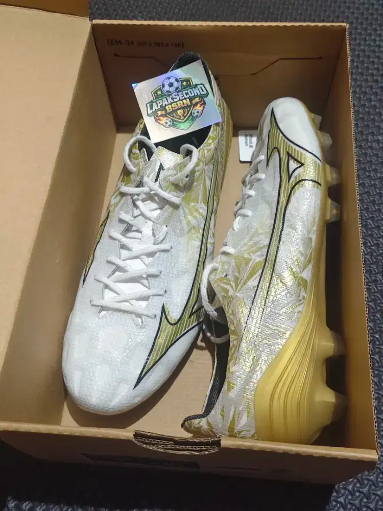sepatu bola mizuno alpha pro fg