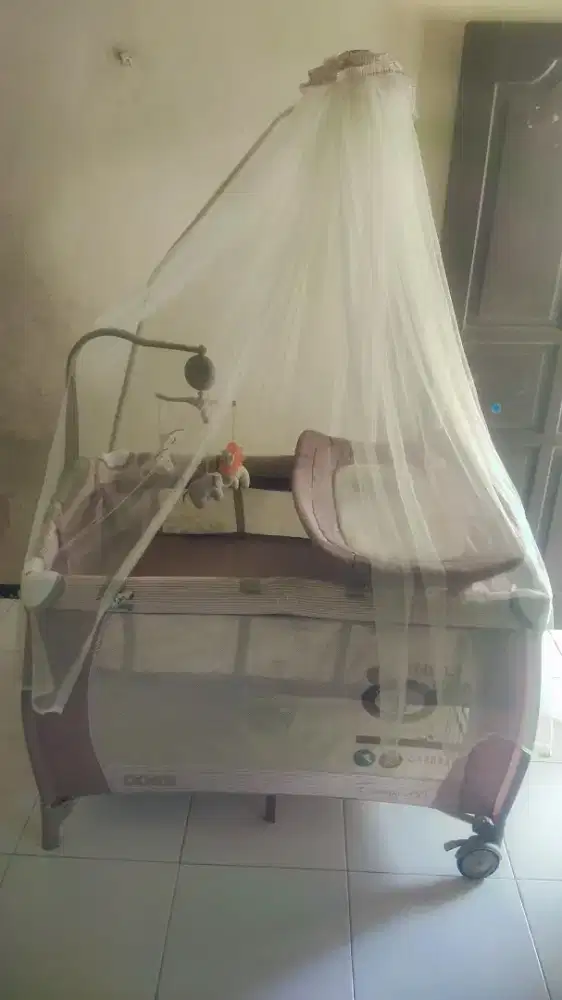 Tempat tidur bayi Babydoes