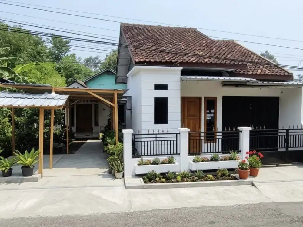 Tanah pekarangan bonus bangunan luas di timur kampus UII jalan kaliurang