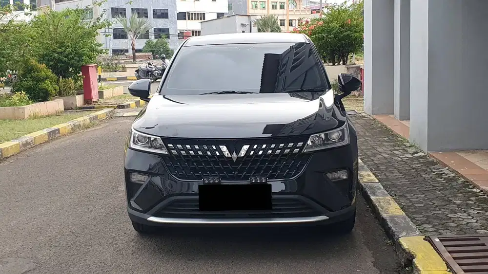 Wuling Alvez 1.5 MT Manual Hitam Metalik 2024 NIK 2023 Like New Record