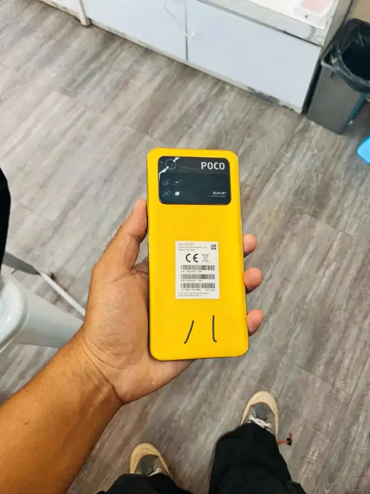Poco m4 pro 6+2/128 (batangan)