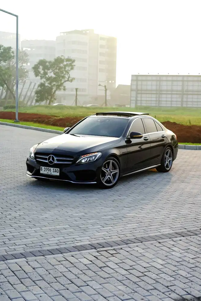 BEST DEAL C300 AMG FULL OPTION PRISTINE CONDITION