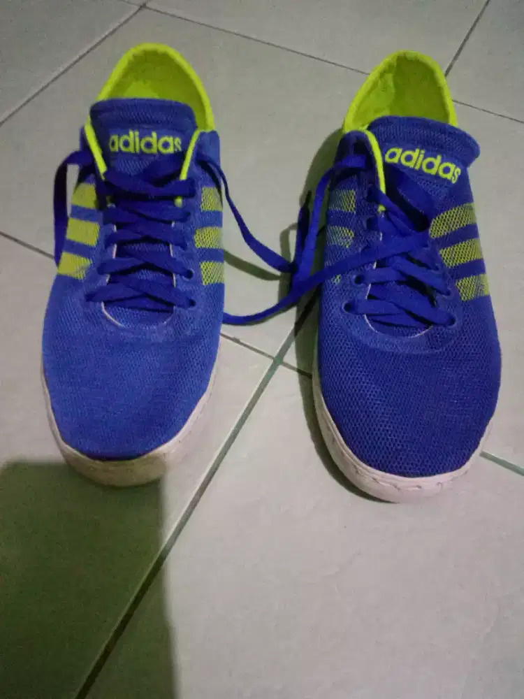 Sepatu merek Adidas cocok buat style jg running kualitas ORI bagus