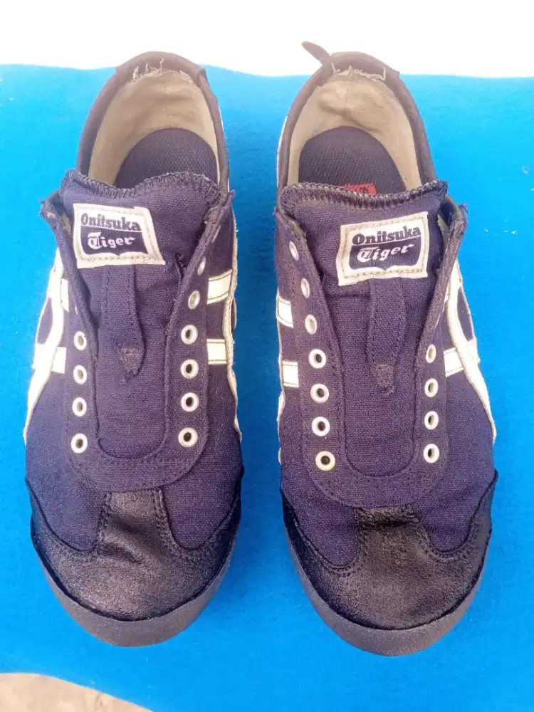 Sepatu Onitsuka Tiger Uk 40.5