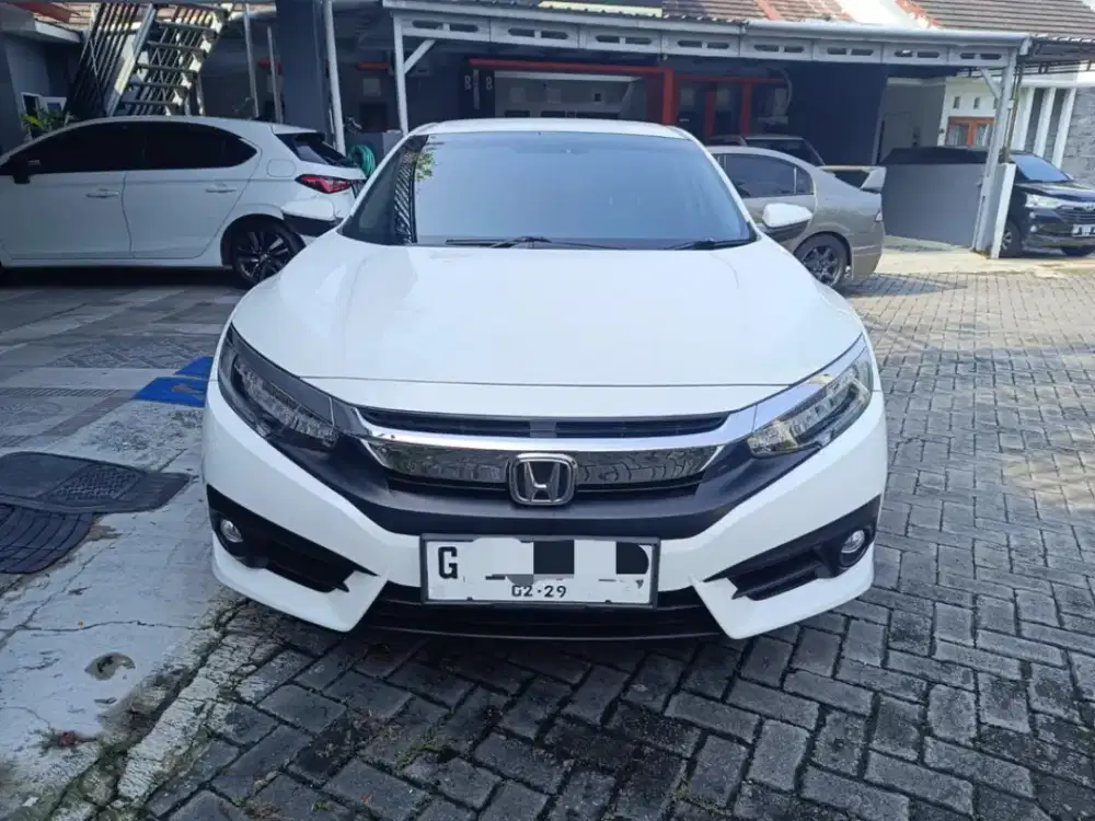 Dijual Civic Turbo 2019/18 ES matic km rendah