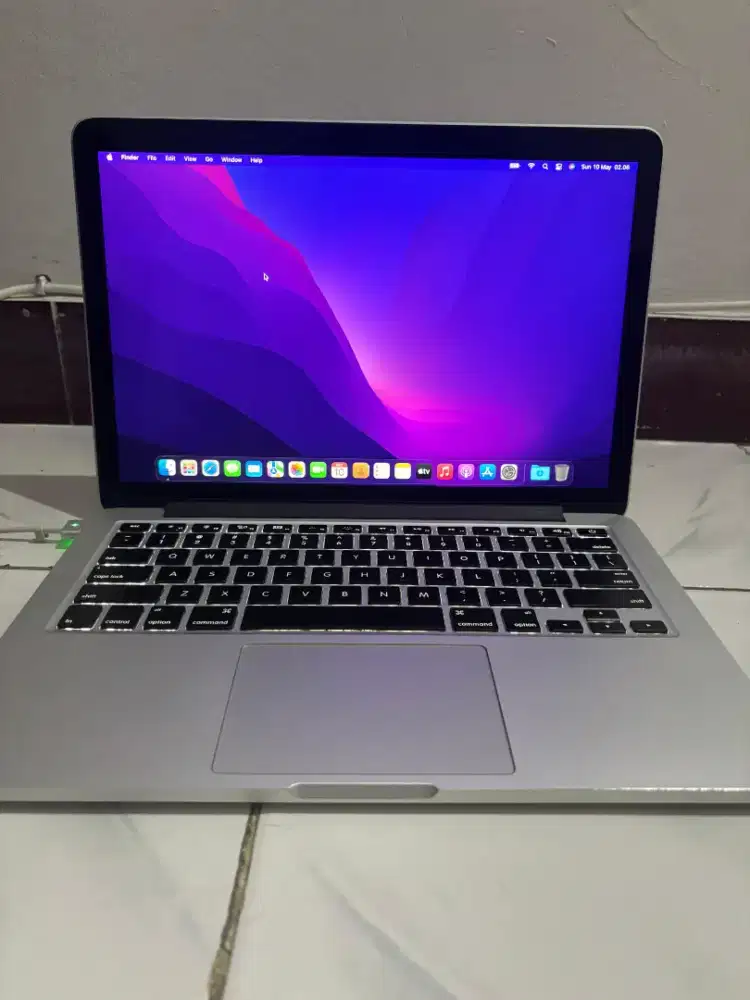Macbook Pro Early 2015 i5 8/128