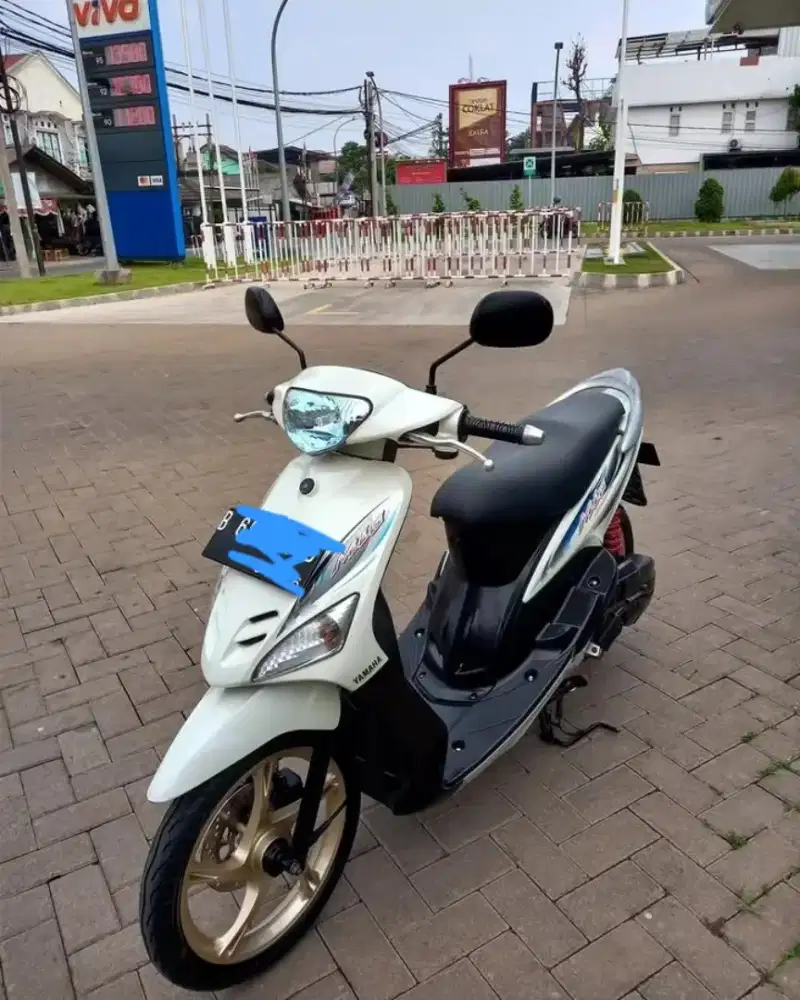 Mio 2008 surat lengkap b dki timur 6,8jt