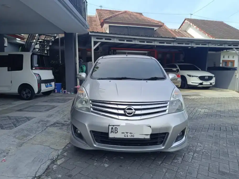 Dijual Grand livina XV 2013 matic