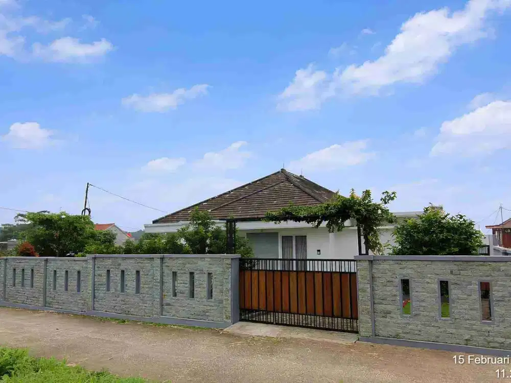 Rumah Dengan Konsep Villa Dijual