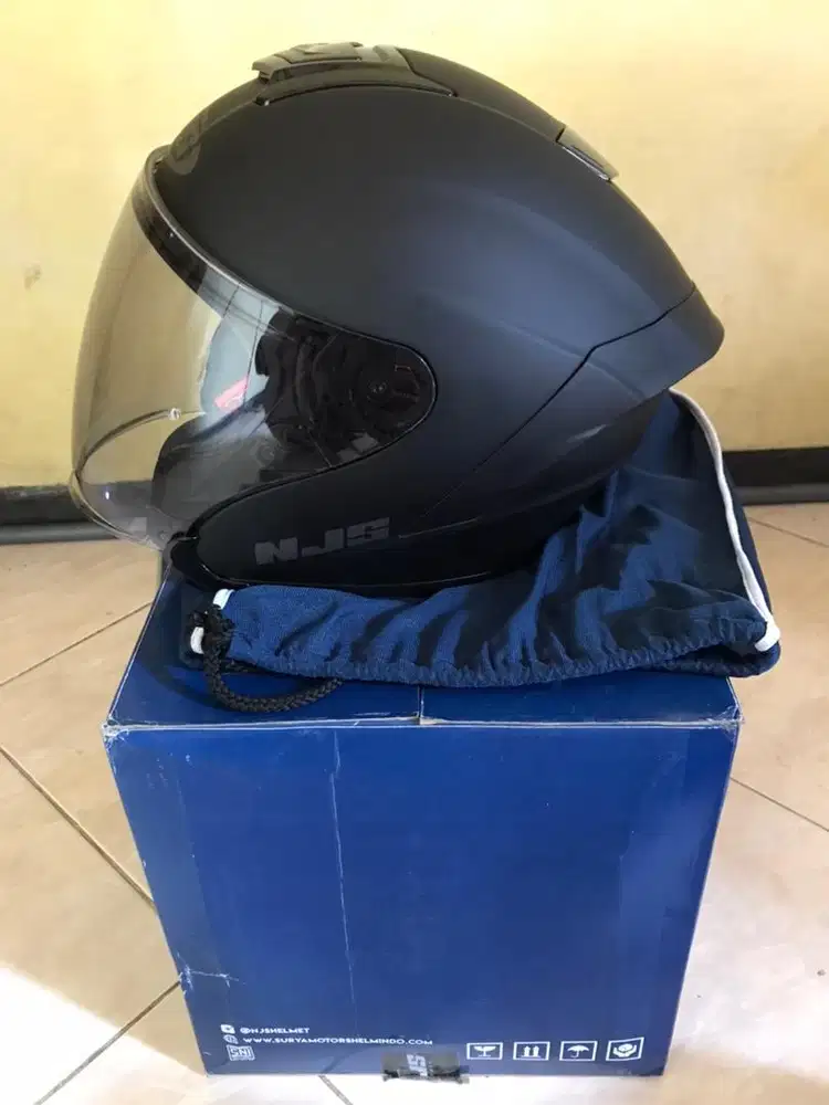 dijual helm NJS Kairoz uk M