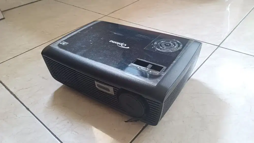 Proyektor Optoma ES526 (2011)DLP SVGA 2800 Lumens