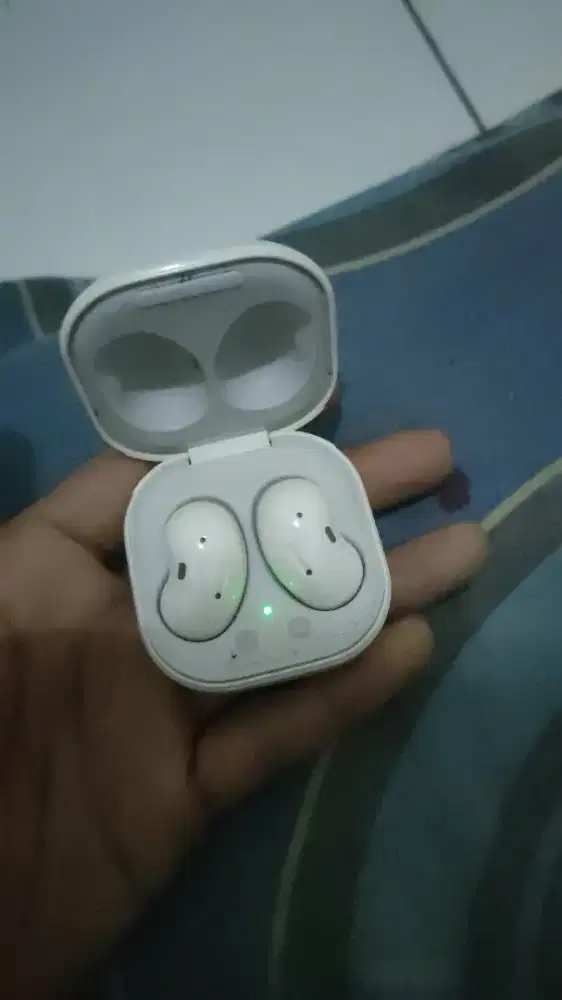 Samsung galaxy buds live
