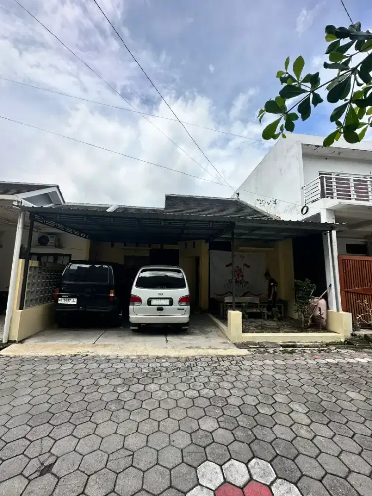Rumah 130m Singopuran Kartasura barat UMS Solo