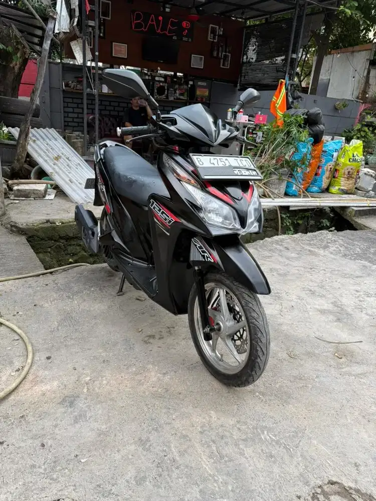 HONDA VARIO 125 KZR 2014 PAJAK HIDUP