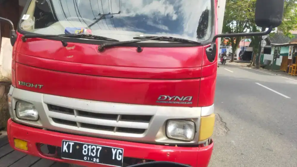 Truk Box siap kerja