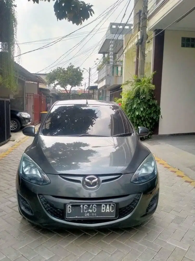 Mazda 2 Sedan Matic