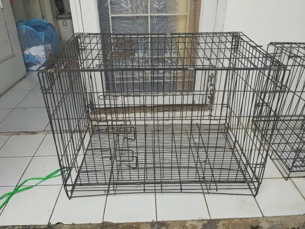 Kandang kucing bekas