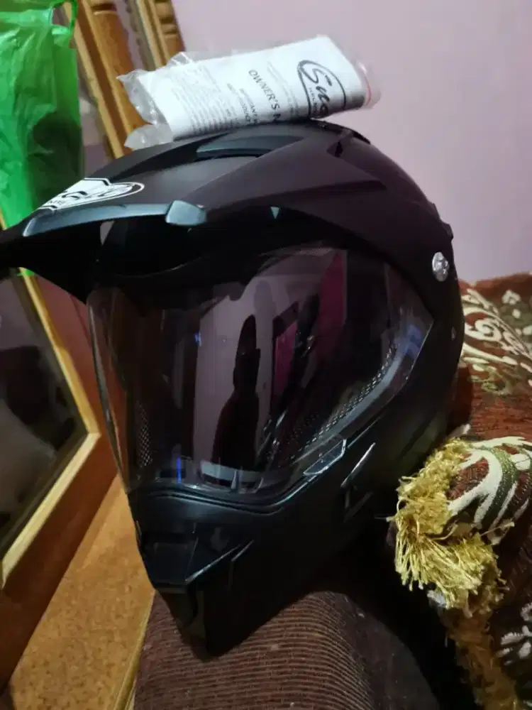 Helm Snail Full Face Like New