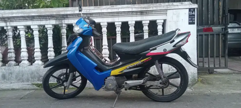 Motor Smash 110 tahun 2005