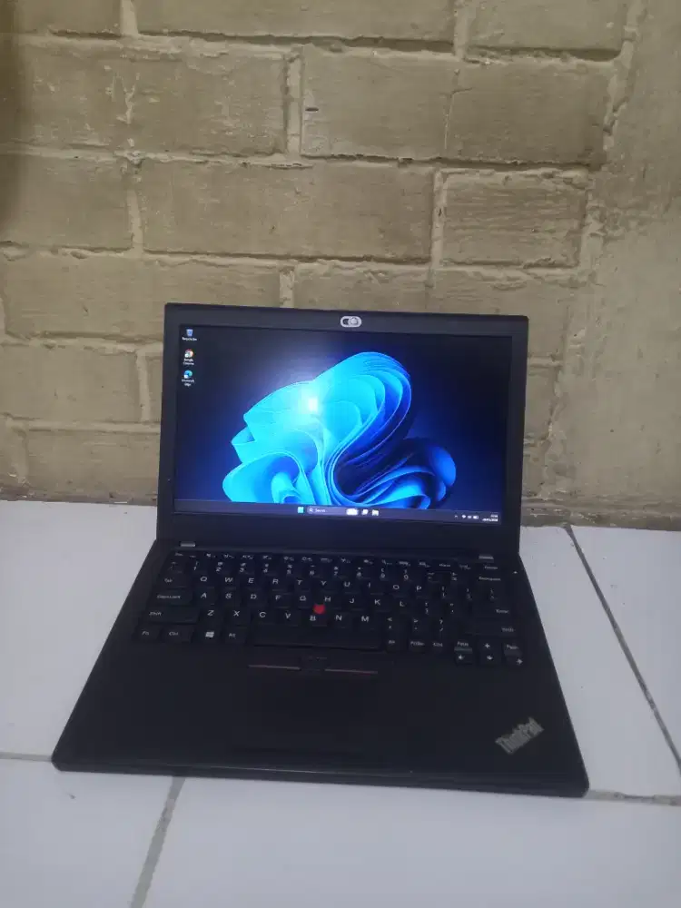 Lenovo Thinkpad X270 core i5 gen 6