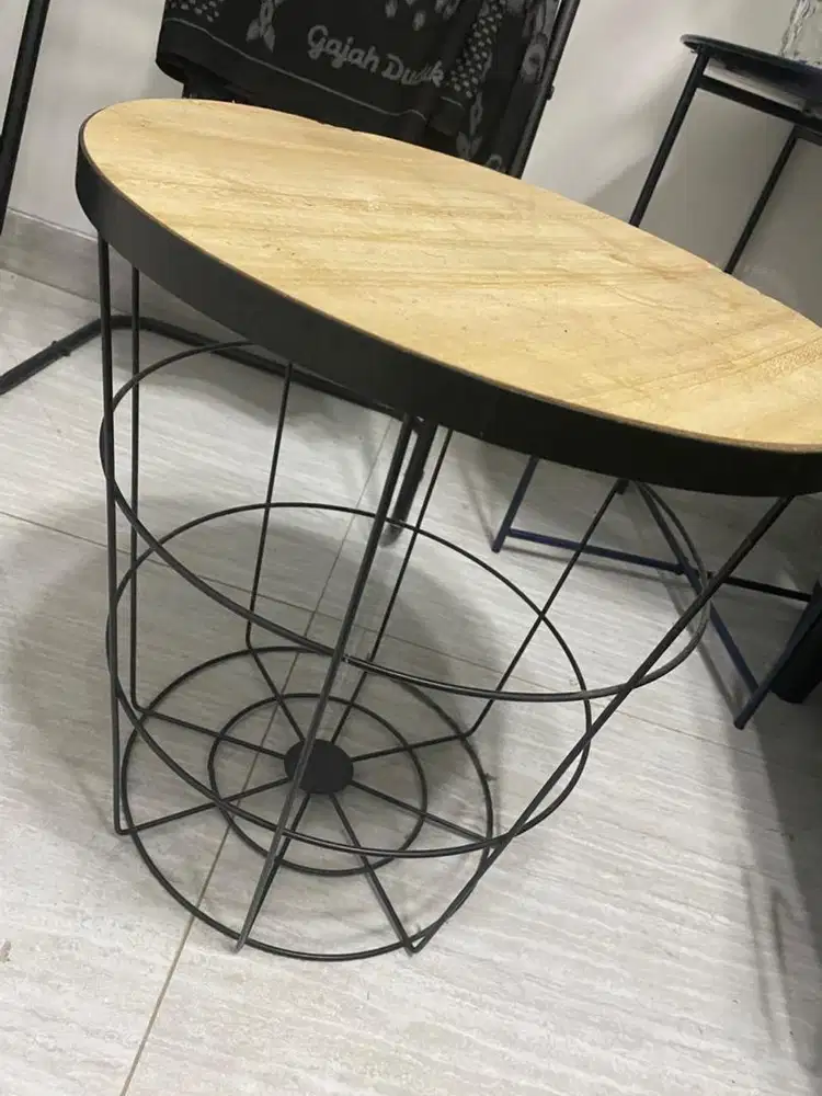 Meja coffee serbaguna
