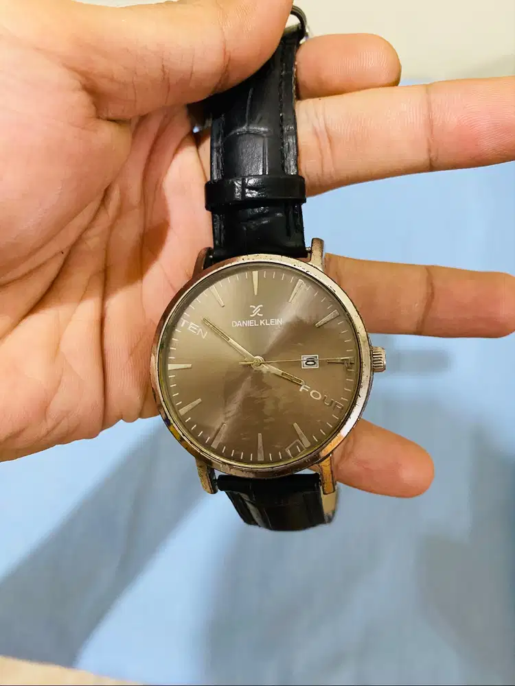 Jam tangan david klein