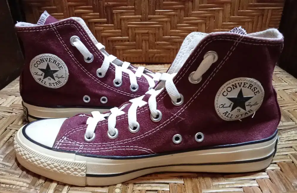 Sepatu Converse Chuck Taylor High Size 5