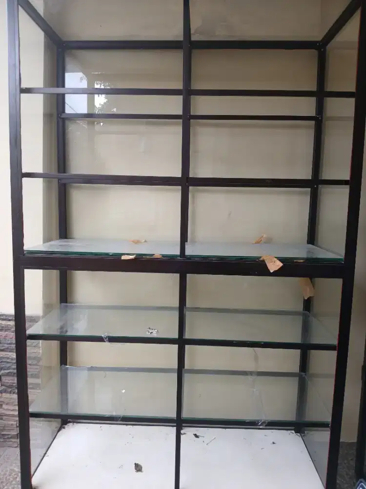 DIJUAL MURAH ETALASE BEKAS 6 SUSUN