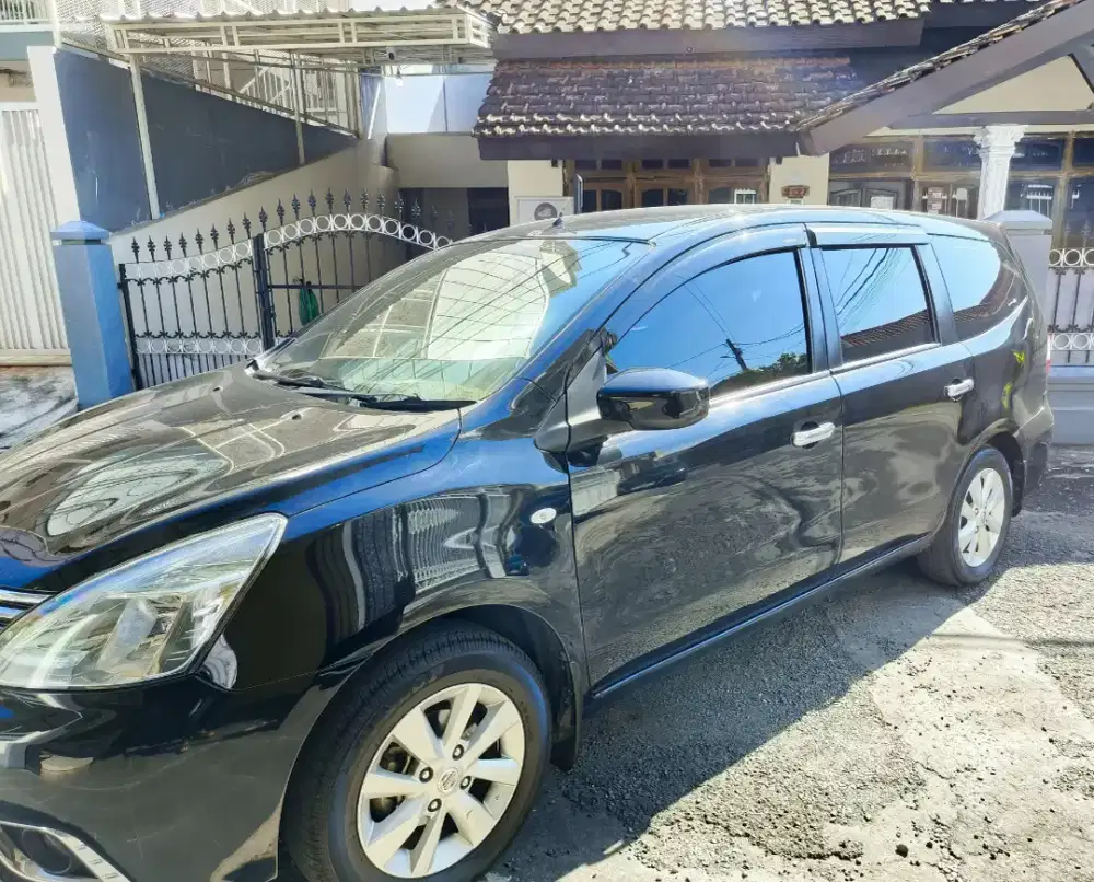 Nissan grand livina 2014