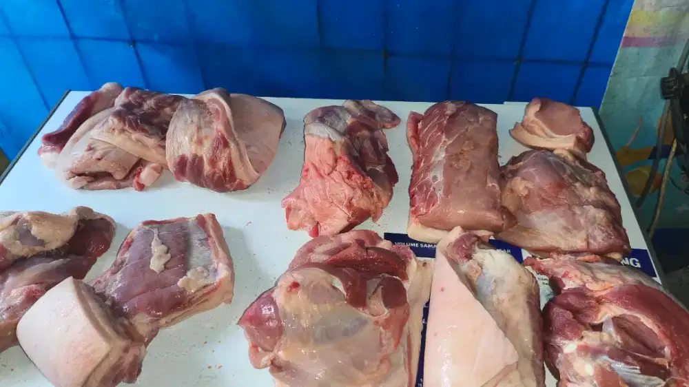 Daging B2 babi pork