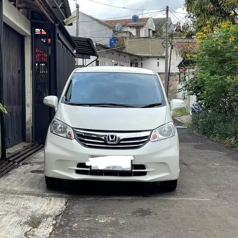 Honda FREED E PSD 2012