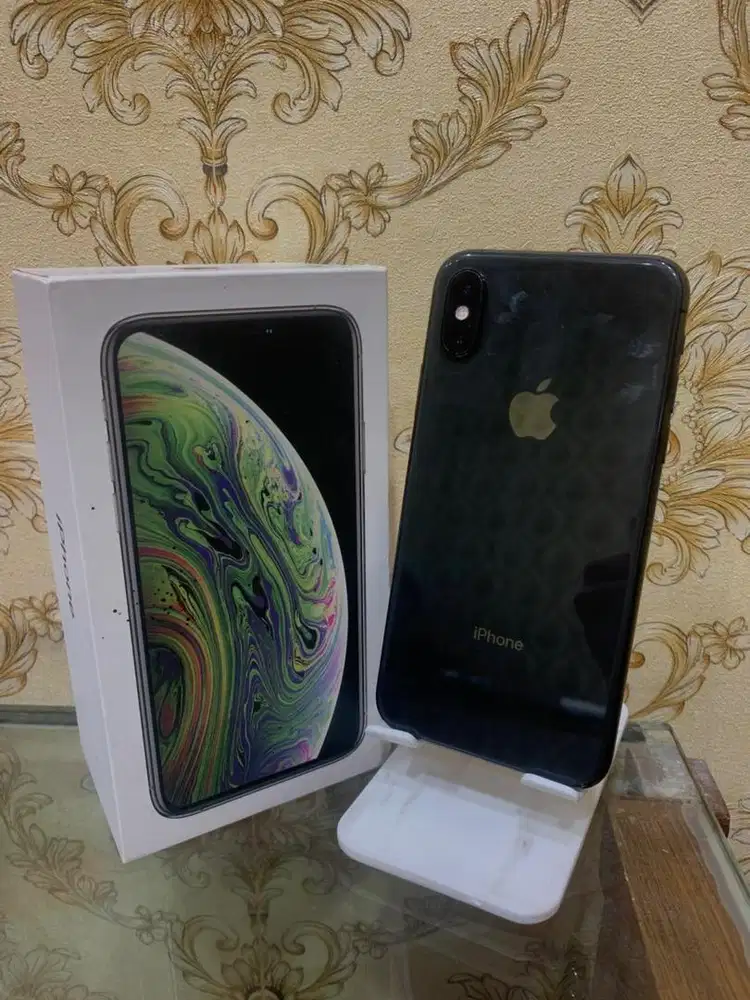 Second Like New iPhone Xs 64 GB Inter