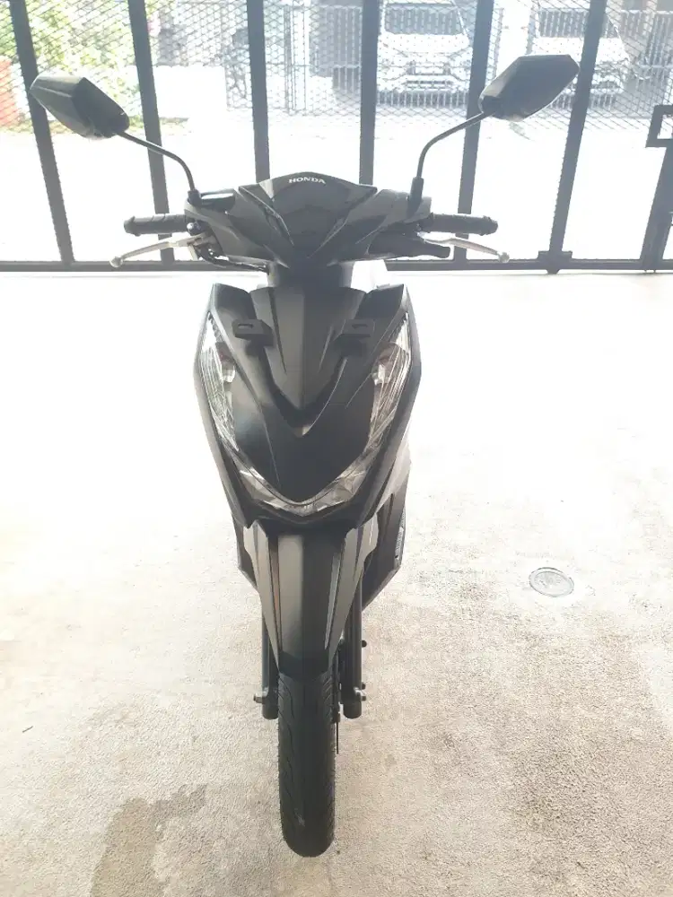 Honda Beat CBS ISS Deluxe Hitam 2022 low km