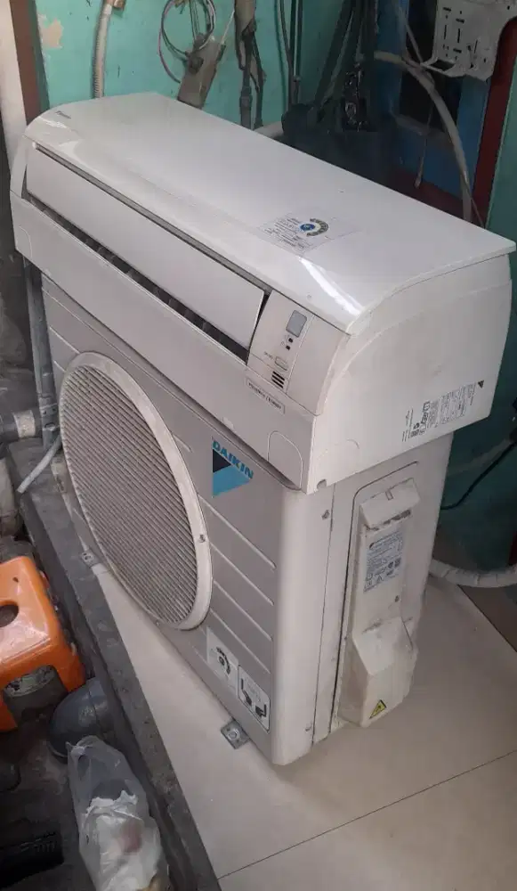 Jual ac daikin thailand 1.5 pk R32 masih mulus