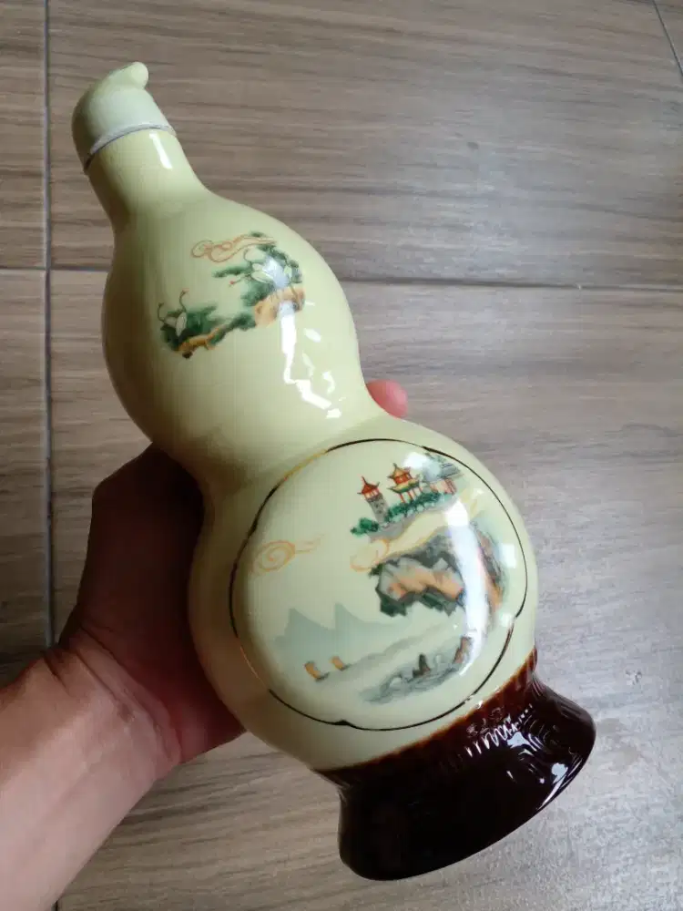 Botol Keramik China Kuno