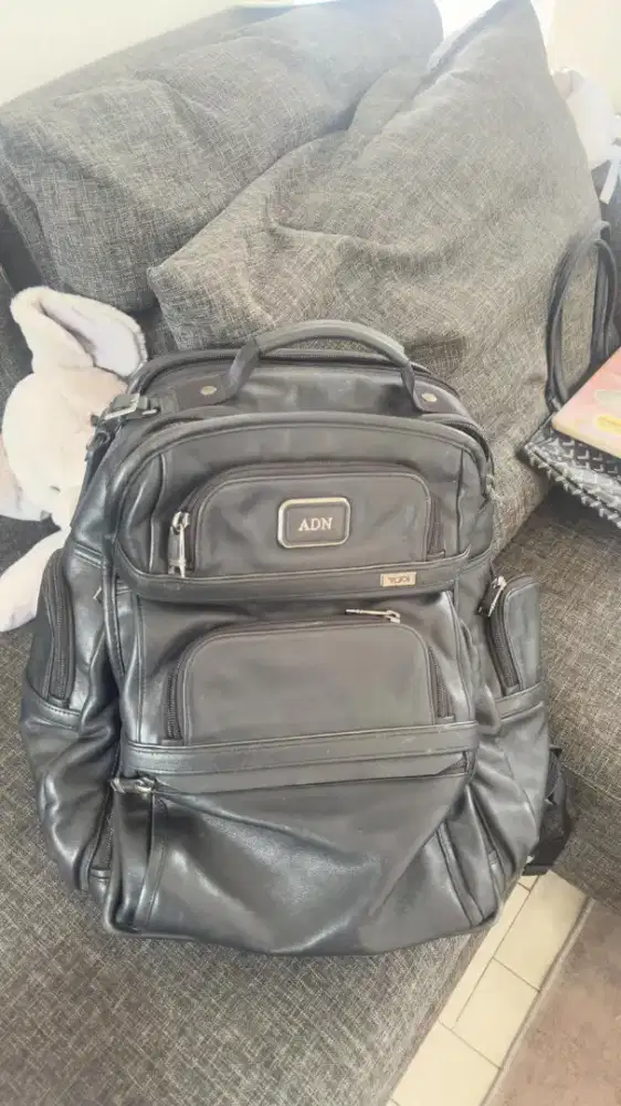 Tumi alpha brief