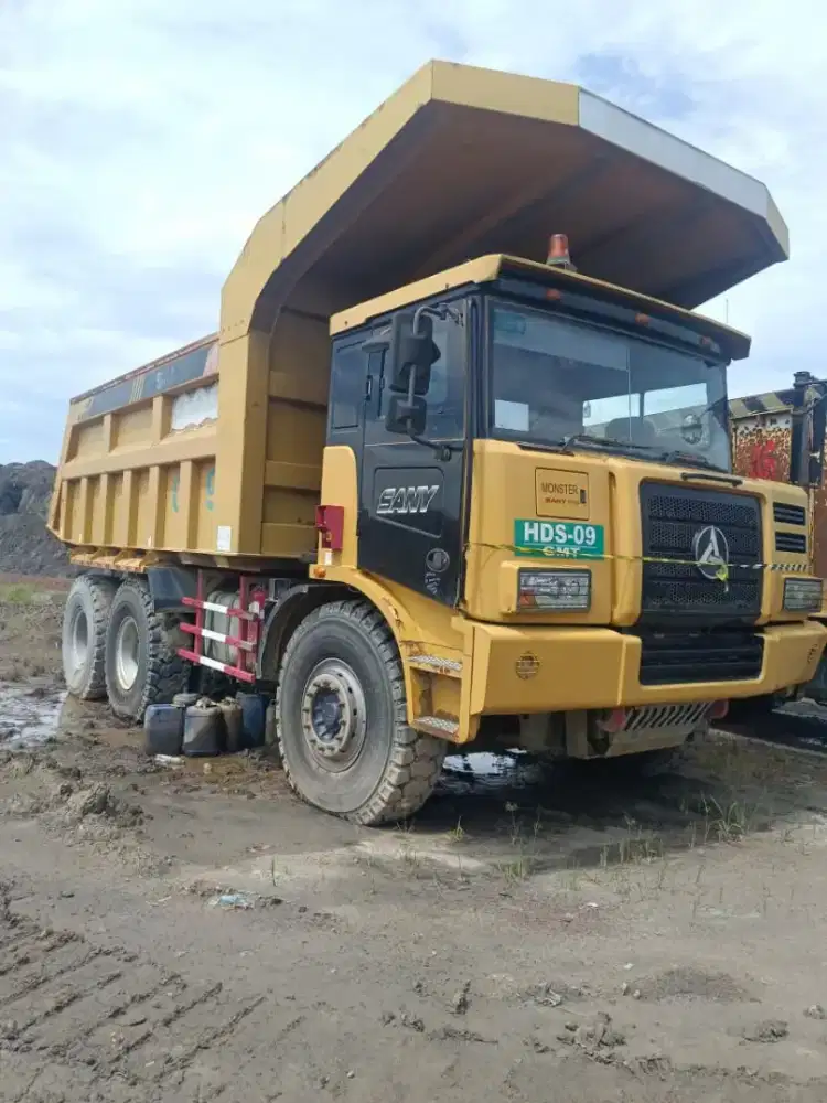 Truck tambang Sany tahun 2022 capasitas 40 ton