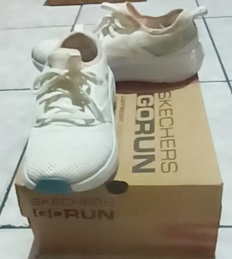 Sepatu Skechers Go Run Elevate