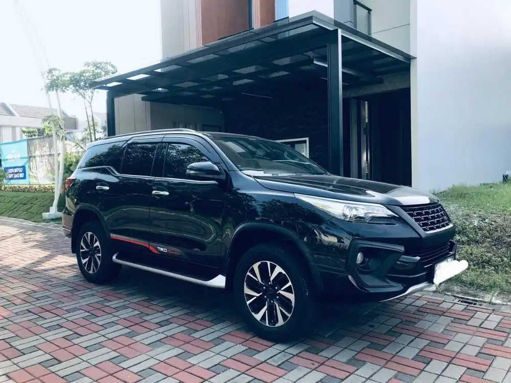 di Jual Fortuner Tahun 2019 (Solar)